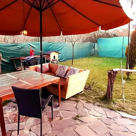 Tiny Garden House Praga