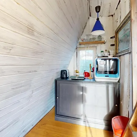 Tiny Garden House Praga