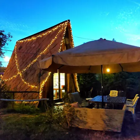 Tiny Garden House Praga